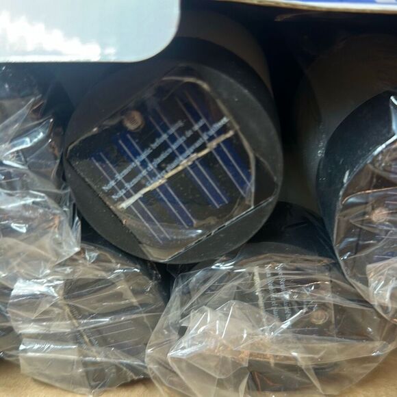 Westinghouse Solar Lights 436018-082 Landscape Lighting 8 Lights No wiring 2006 - Picture 9 of 9